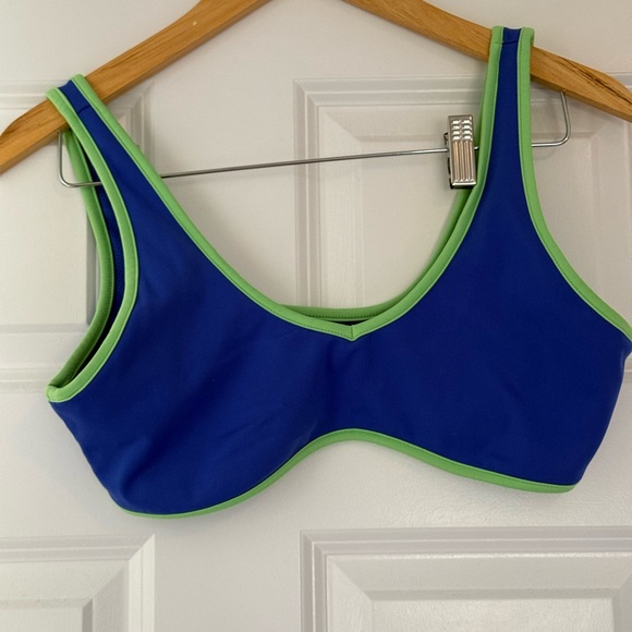 Blue and Green Women's Top - Picture 1 of 4
